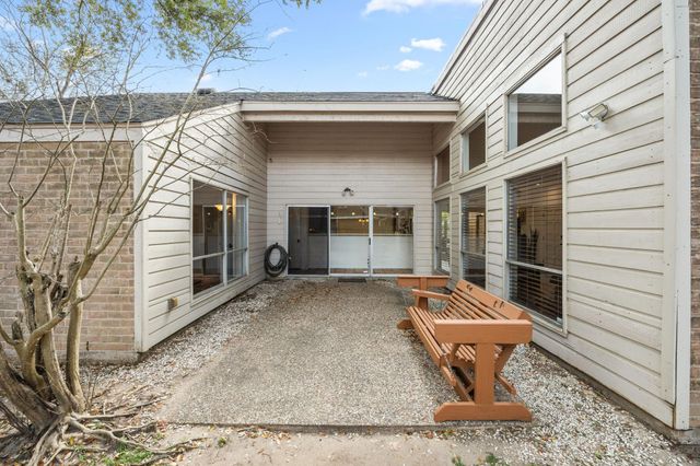 8011 Suspiro Drive, Houston, TX 77083