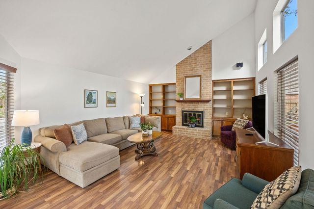 8011 Suspiro Drive, Houston, TX 77083