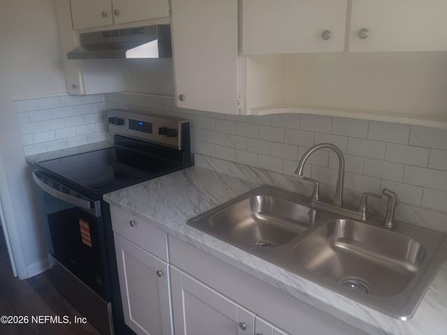 7405 DEEPWOOD Drive, Jacksonville, FL 32244