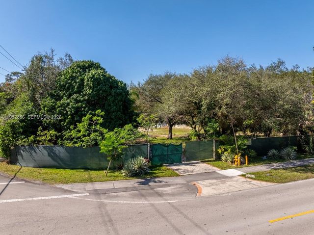 9790 SW 67th Ave, Pinecrest, FL 33156