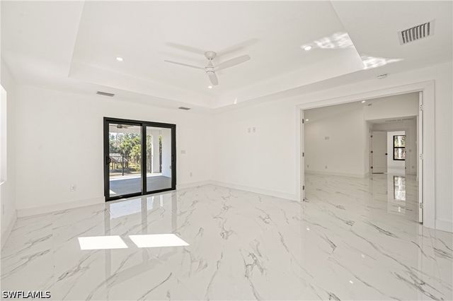 240 33rd AVE NE, Naples, FL 34120