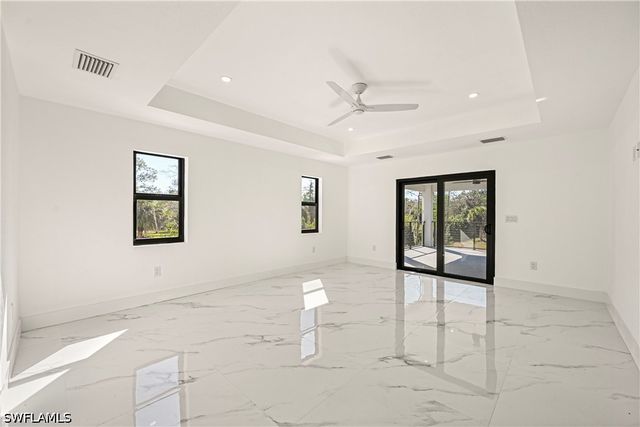 240 33rd AVE NE, Naples, FL 34120