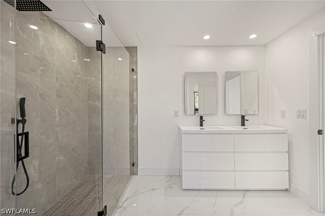 240 33rd AVE NE, Naples, FL 34120