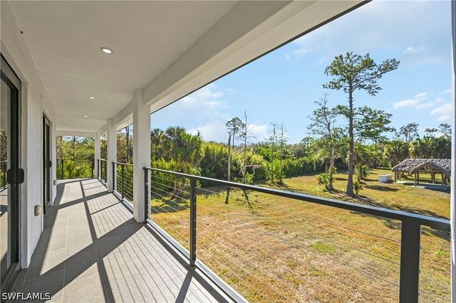 240 33rd AVE NE, Naples, FL 34120