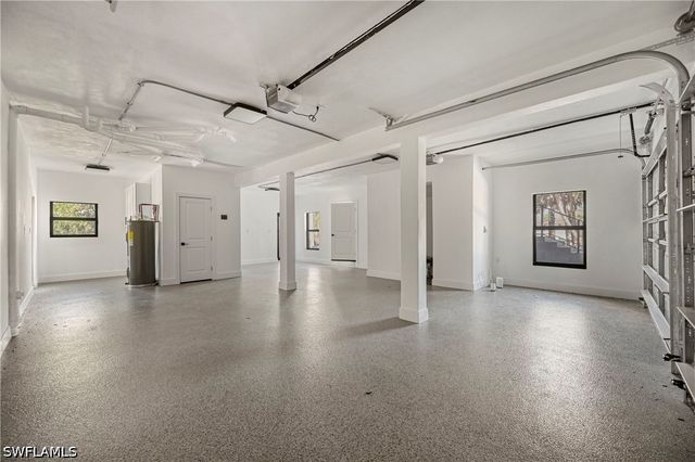 240 33rd AVE NE, Naples, FL 34120