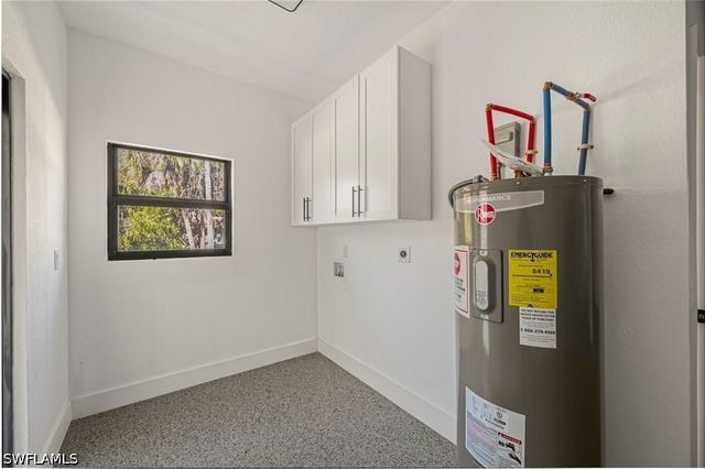 240 33rd AVE NE, Naples, FL 34120