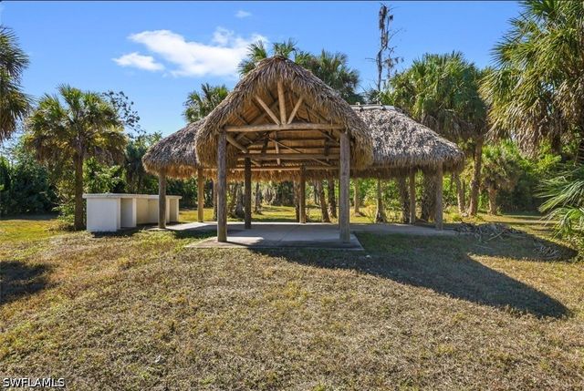 240 33rd AVE NE, Naples, FL 34120