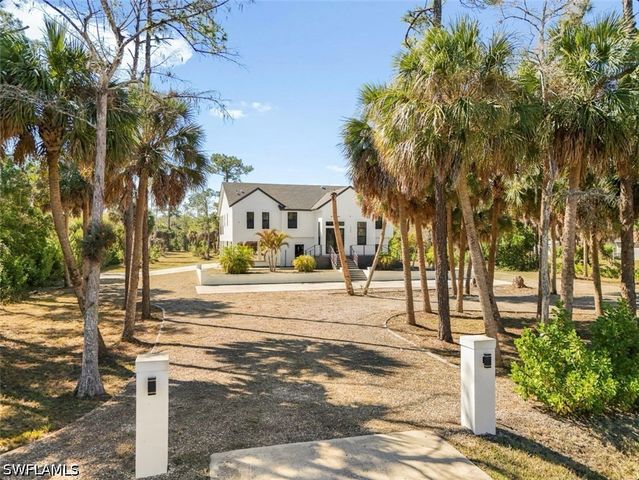 240 33rd AVE NE, Naples, FL 34120