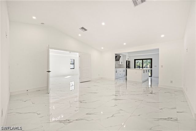 240 33rd AVE NE, Naples, FL 34120