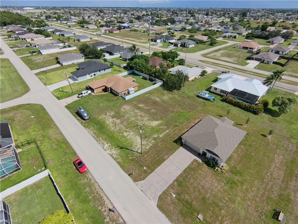 1920 24th TER, CAPE CORAL, FL 33993 — exterior