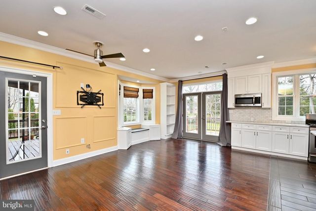 8018 FORDSON RD, Alexandria, VA 22306