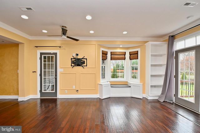 8018 FORDSON RD, Alexandria, VA 22306