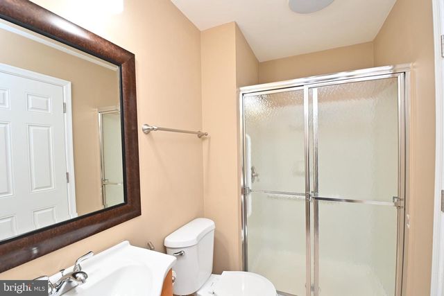 8018 FORDSON RD, Alexandria, VA 22306