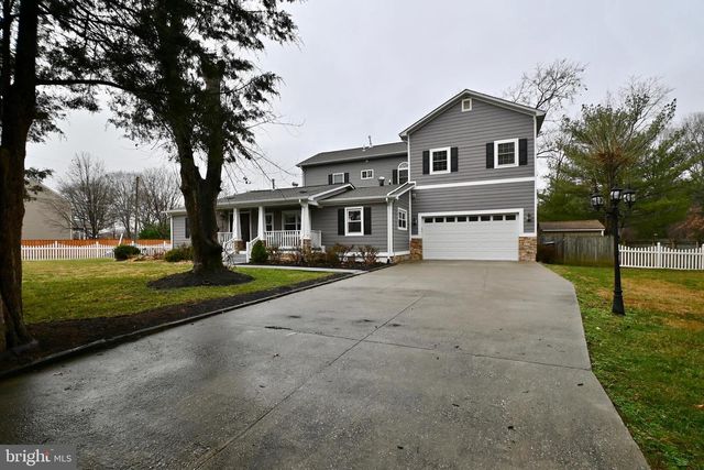 8018 FORDSON RD, Alexandria, VA 22306