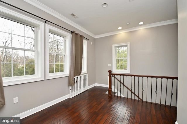 8018 FORDSON RD, Alexandria, VA 22306