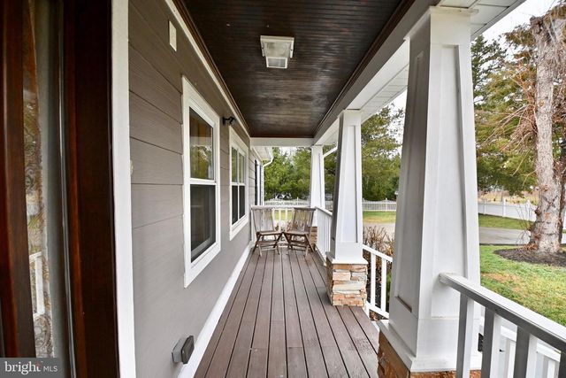 8018 FORDSON RD, Alexandria, VA 22306