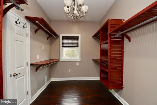 8018 FORDSON RD, Alexandria, VA 22306