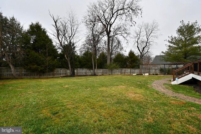 8018 FORDSON RD, Alexandria, VA 22306