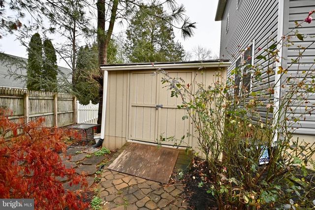 8018 FORDSON RD, Alexandria, VA 22306