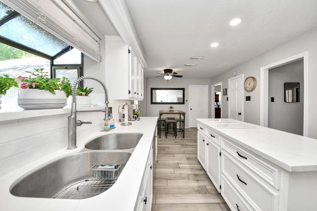 3210 Deer Creek Drive, Sugar Land, TX 77478