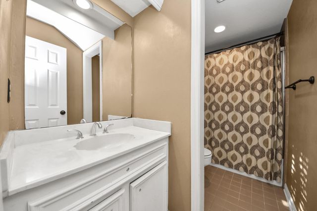 3210 Deer Creek Drive, Sugar Land, TX 77478