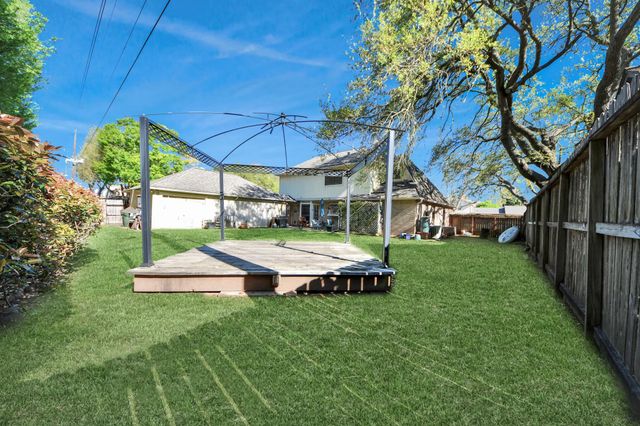 3210 Deer Creek Drive, Sugar Land, TX 77478