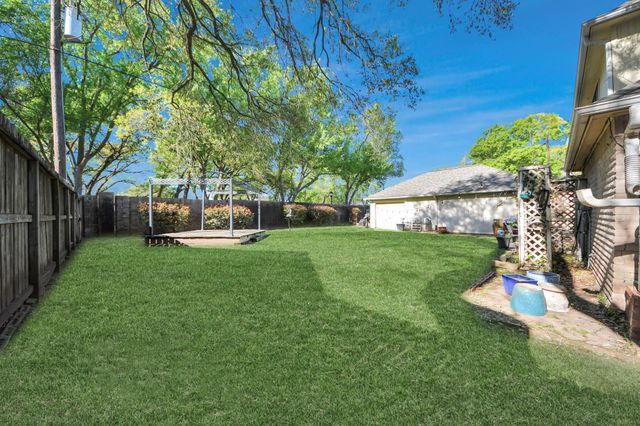 3210 Deer Creek Drive, Sugar Land, TX 77478