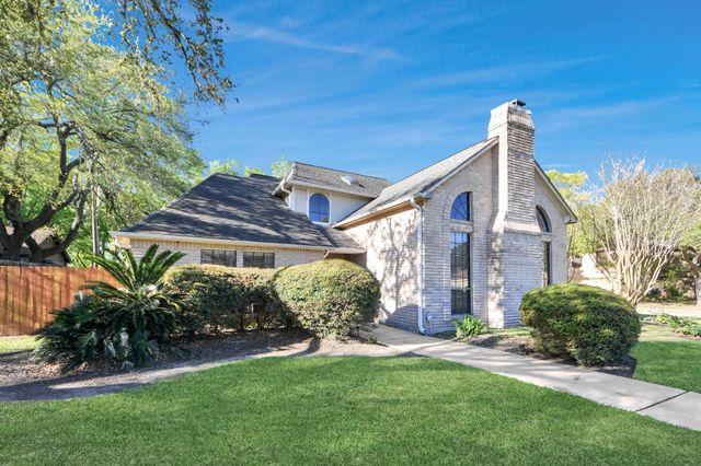 3210 Deer Creek Drive, Sugar Land, TX 77478