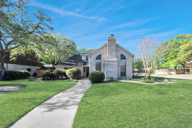 3210 Deer Creek Drive, Sugar Land, TX 77478