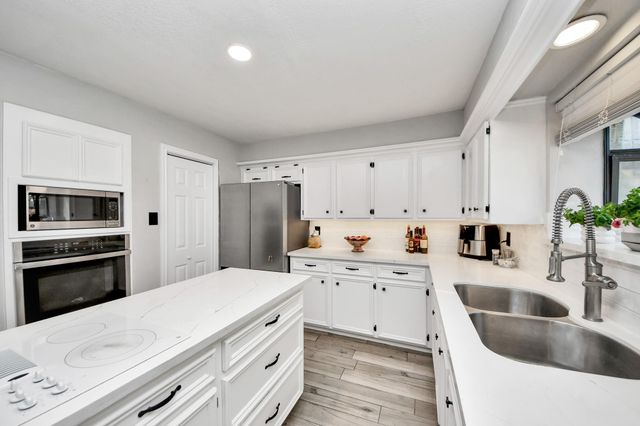 3210 Deer Creek Drive, Sugar Land, TX 77478