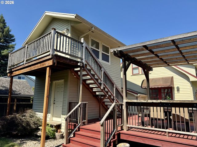 7252 N JORDAN Ave, Portland, OR 97203