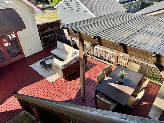 7252 N JORDAN Ave, Portland, OR 97203