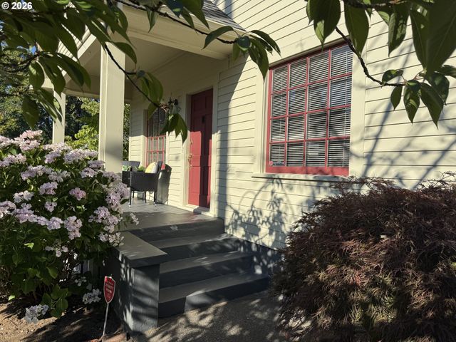 7252 N JORDAN Ave, Portland, OR 97203