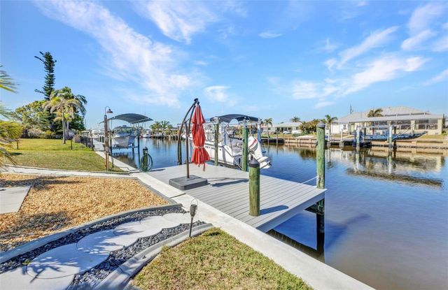 122 COLONIAL STREET SE, Port Charlotte, FL 33952