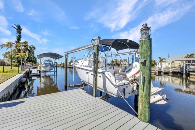 122 COLONIAL STREET SE, Port Charlotte, FL 33952