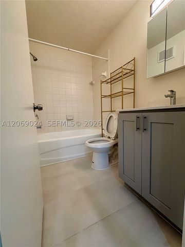 1260 SE 27th St 204, Homestead, FL 33035
