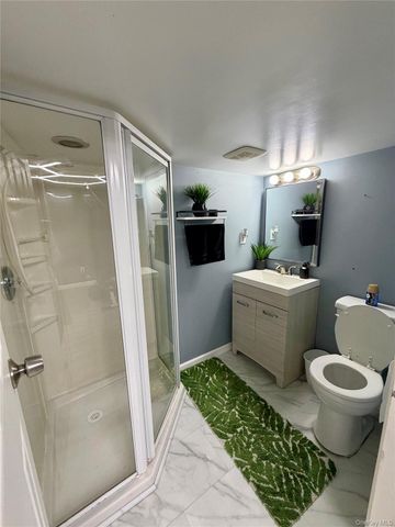 71 Hunter Lane, Centereach, NY 11720