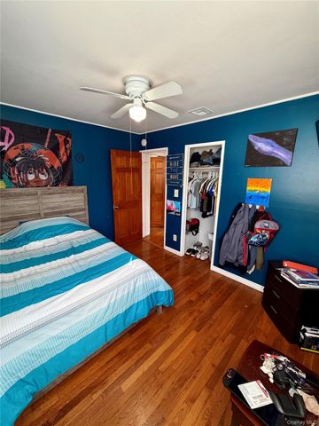 71 Hunter Lane, Centereach, NY 11720