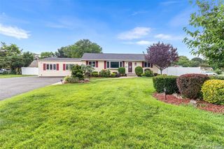 71 Hunter Lane, Centereach, NY 11720