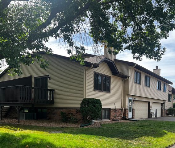 8724 N Maplebrook Circle, Brooklyn Park, MN 55445