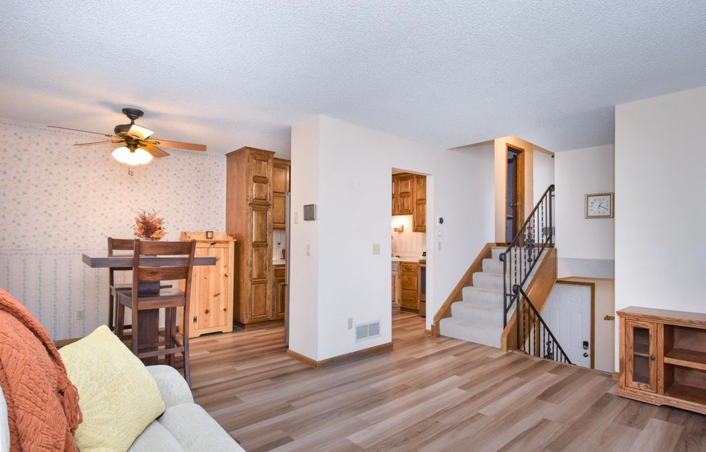 8724 N Maplebrook Circle, Brooklyn Park, MN 55445 — photo 4