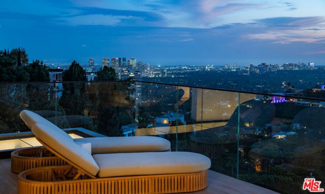 1511 Skylark Lane, Los Angeles, CA 90069