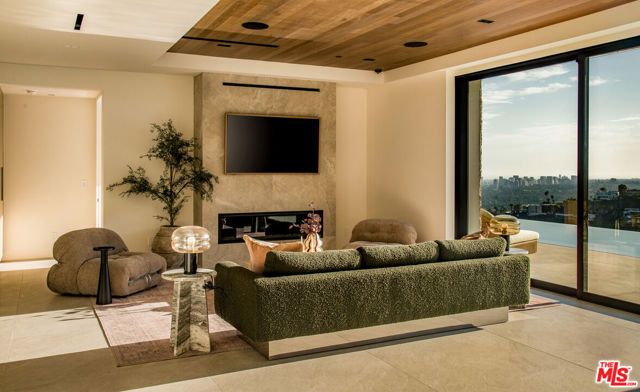 1511 Skylark Lane, Los Angeles, CA 90069