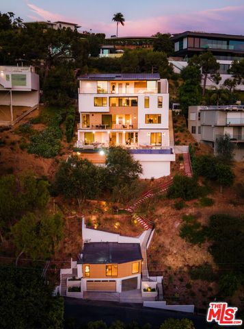 1511 Skylark Lane, Los Angeles, CA 90069
