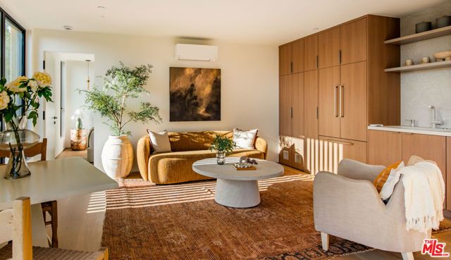 1511 Skylark Lane, Los Angeles, CA 90069
