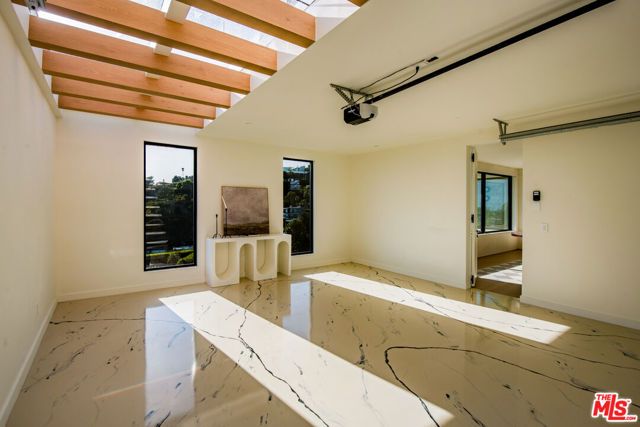 1511 Skylark Lane, Los Angeles, CA 90069