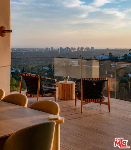1511 Skylark Lane, Los Angeles, CA 90069