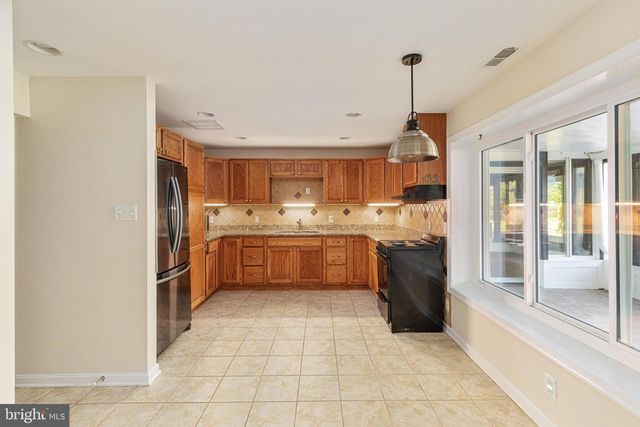 116 HERMITAGE BLVD, Berryville, VA 22611