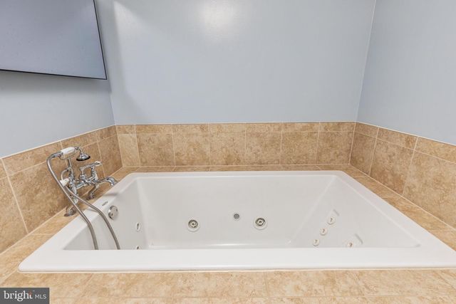 116 HERMITAGE BLVD, Berryville, VA 22611