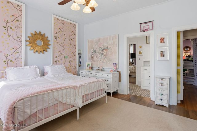 818 Pinehurst Place, Jackson, MS 39202